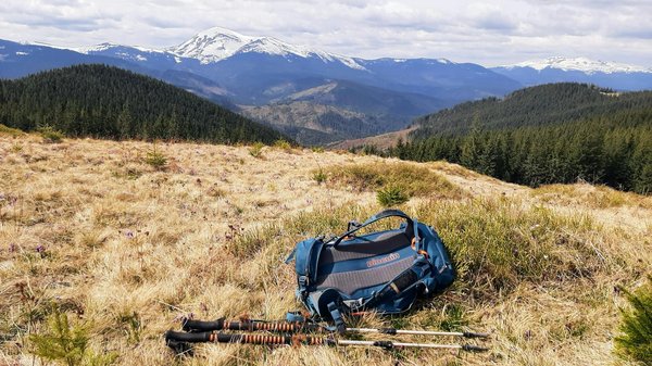 Les emplacements de camping en montagne : avantages et précautions